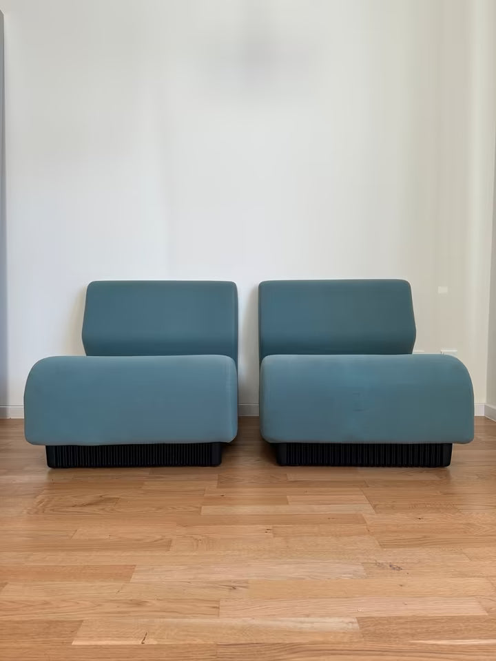 Set of 2 Herman Miller Chadwick indoor armchairs, a 70s design classic