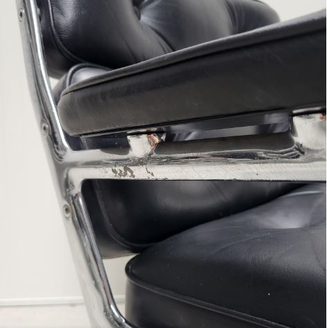 Herman Miller ES105 "Time Life Lobby" office chair designed by Charles Eames