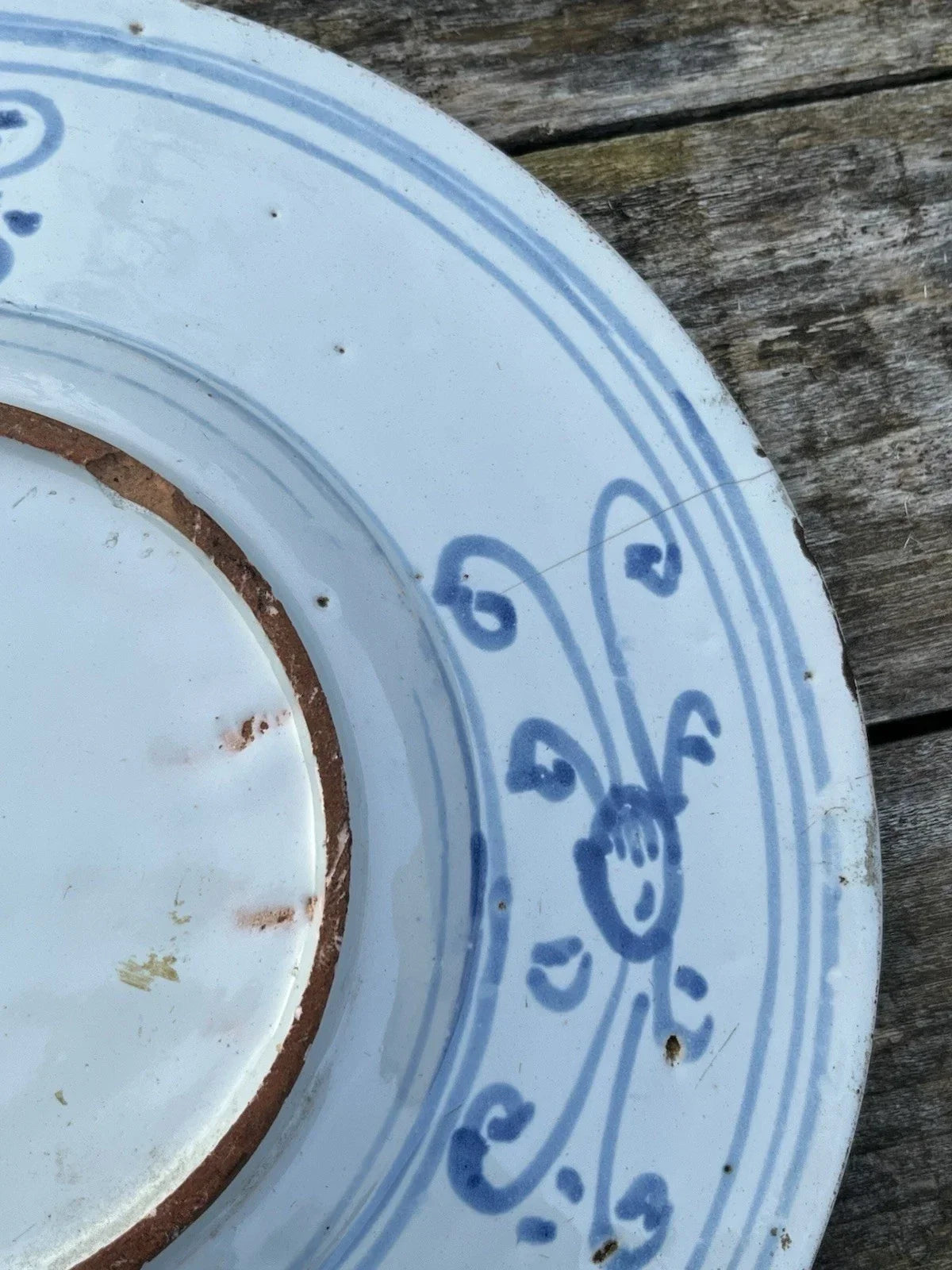Earthenware plate