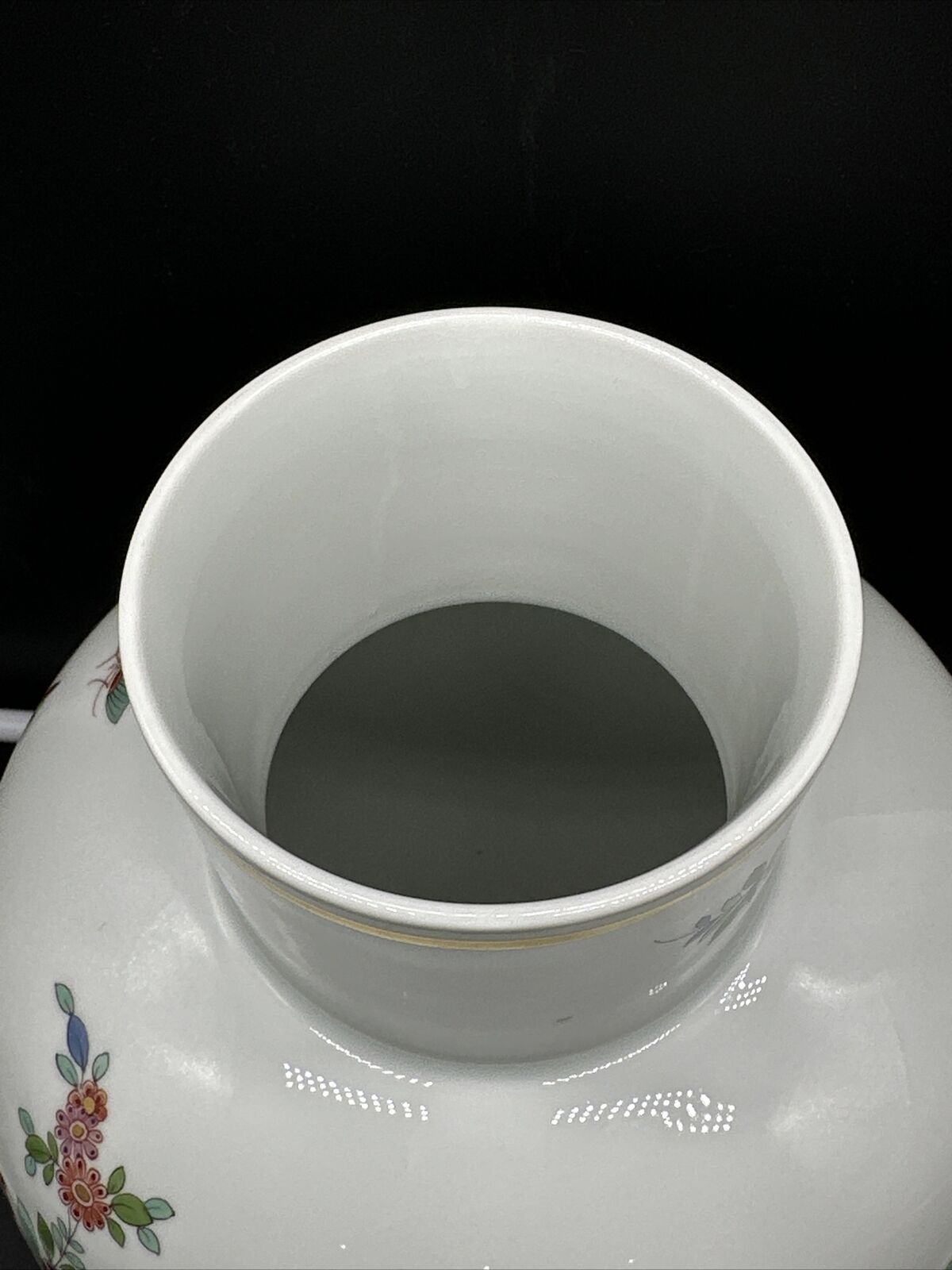 Large Meissen lidded vase