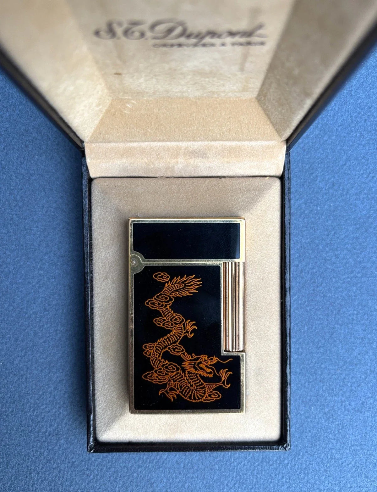 S.T. Dupont Chinese lacquer lighter with dragon motif, gold-plated