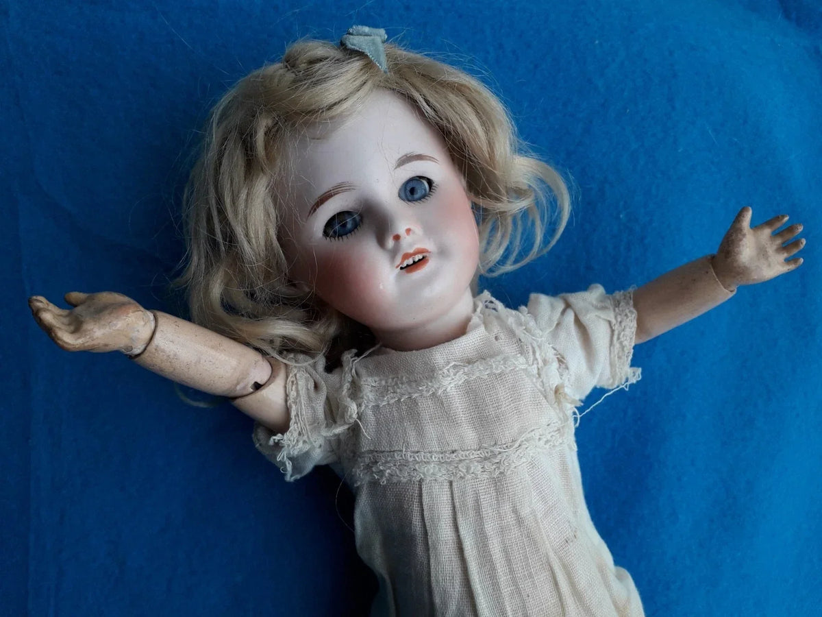 Myette doll from the Lisette magazine, issue no. 1 of 1921
