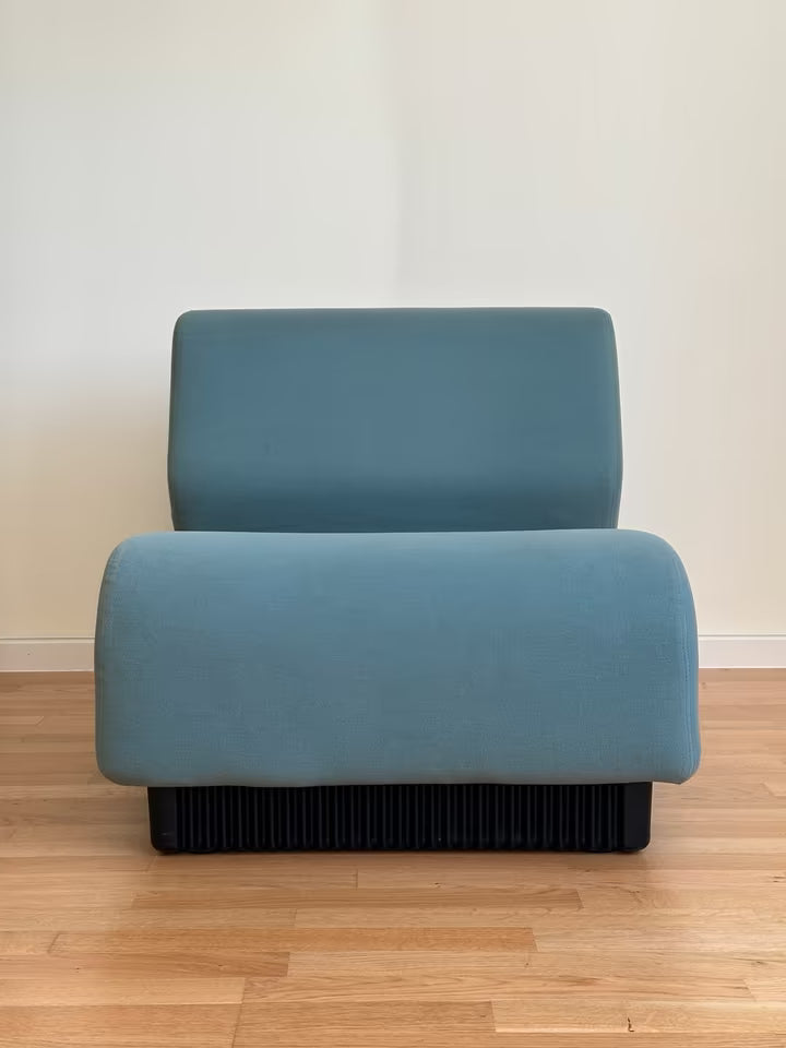 Set of 2 Herman Miller Chadwick indoor armchairs, a 70s design classic