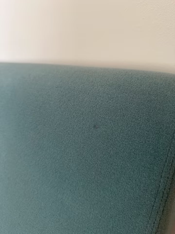 Set of 2 Herman Miller Chadwick indoor armchairs, a 70s design classic