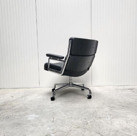 Herman Miller ES105 "Time Life Lobby" office chair designed by Charles Eames