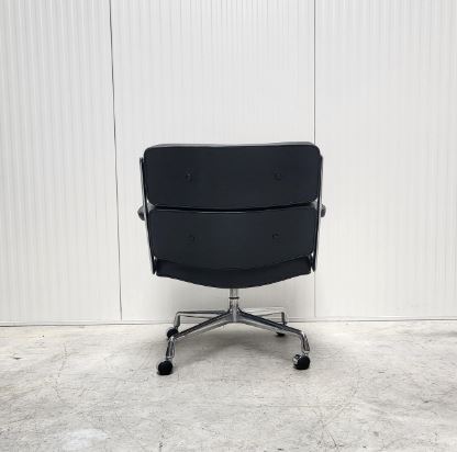 Herman Miller ES105 "Time Life Lobby" office chair designed by Charles Eames