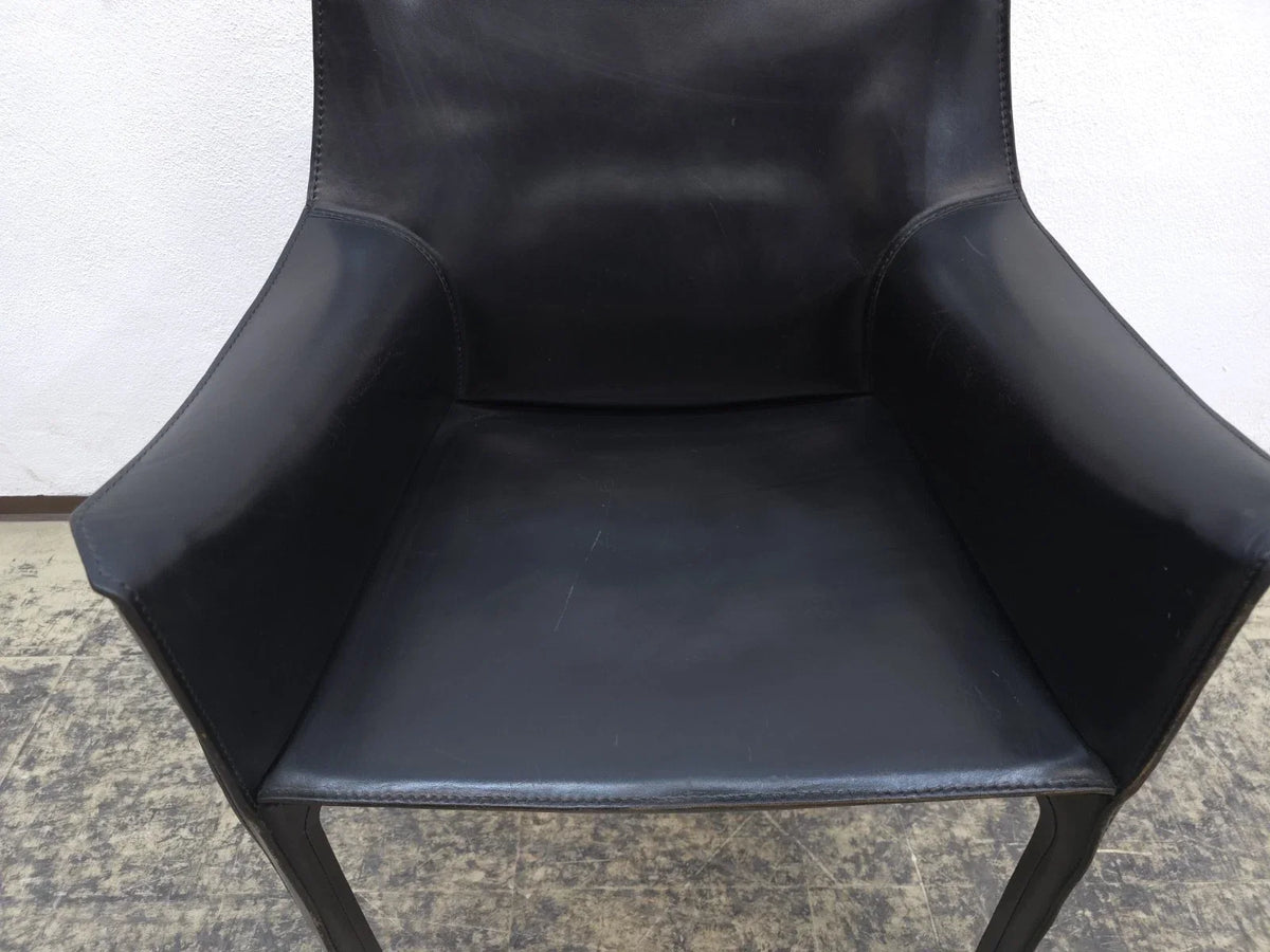 The Cab 413 chair by Cassina, a masterpiece of Italian design