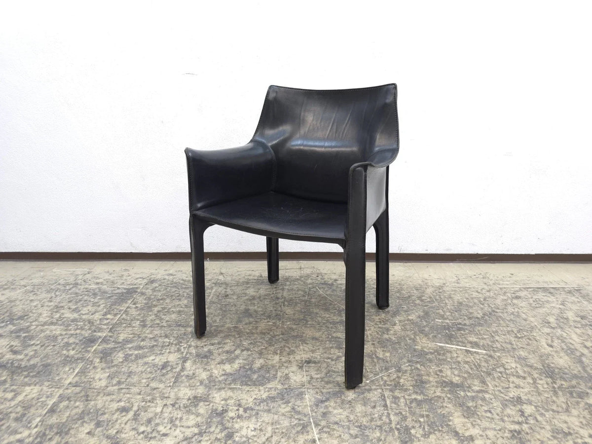 The Cab 413 chair by Cassina, a masterpiece of Italian design