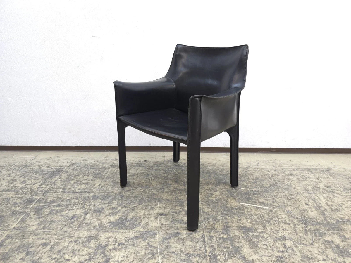 The Cab 413 chair by Cassina, a masterpiece of Italian design