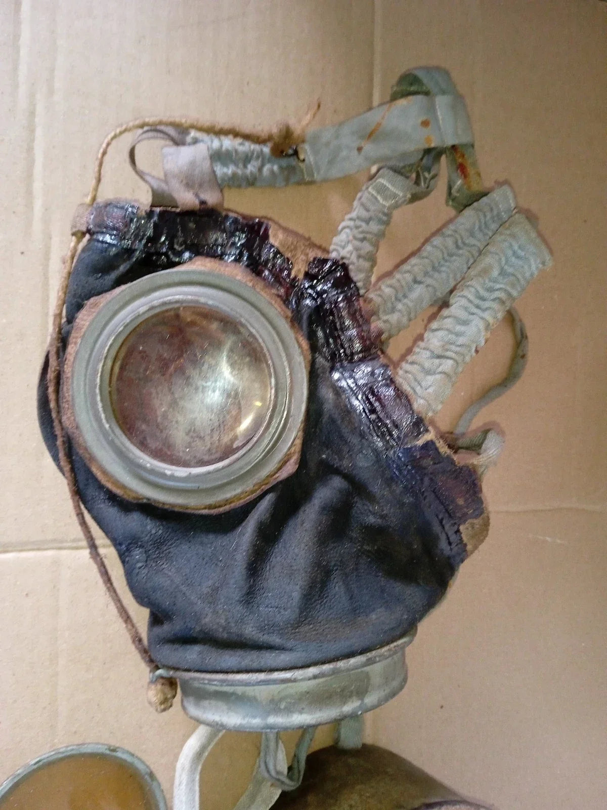 German WWI Model 17 gas mask