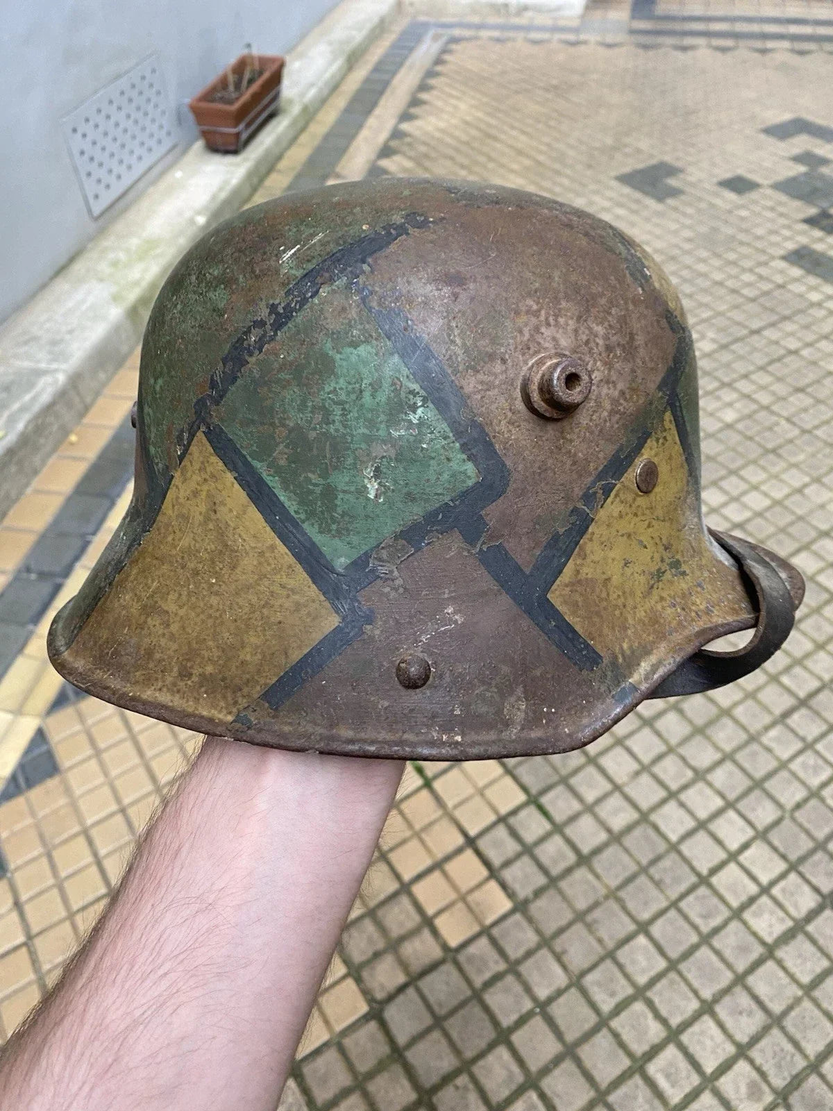 German Model 16 turtle camouflage helmet