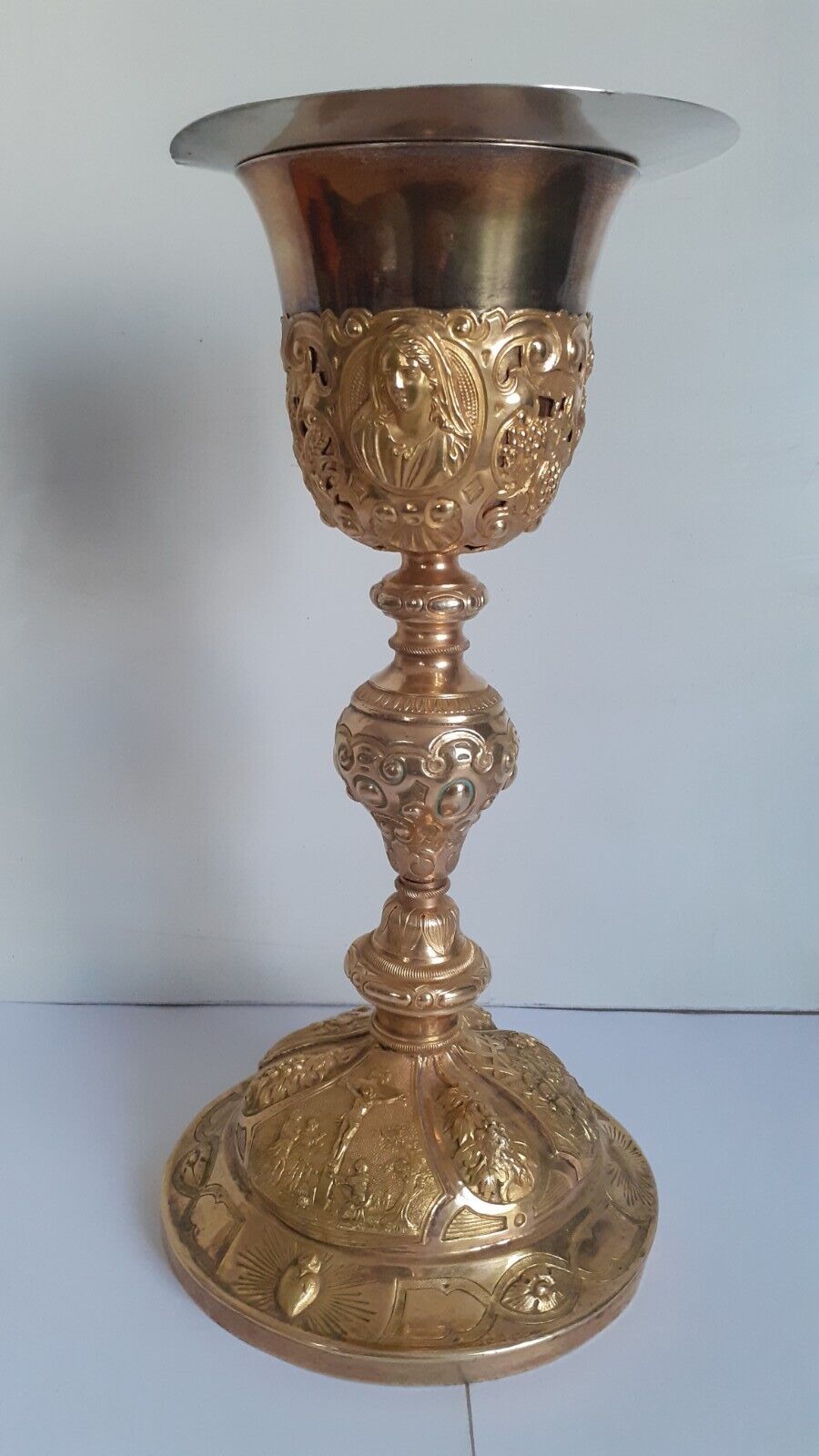 Chalice with its paten