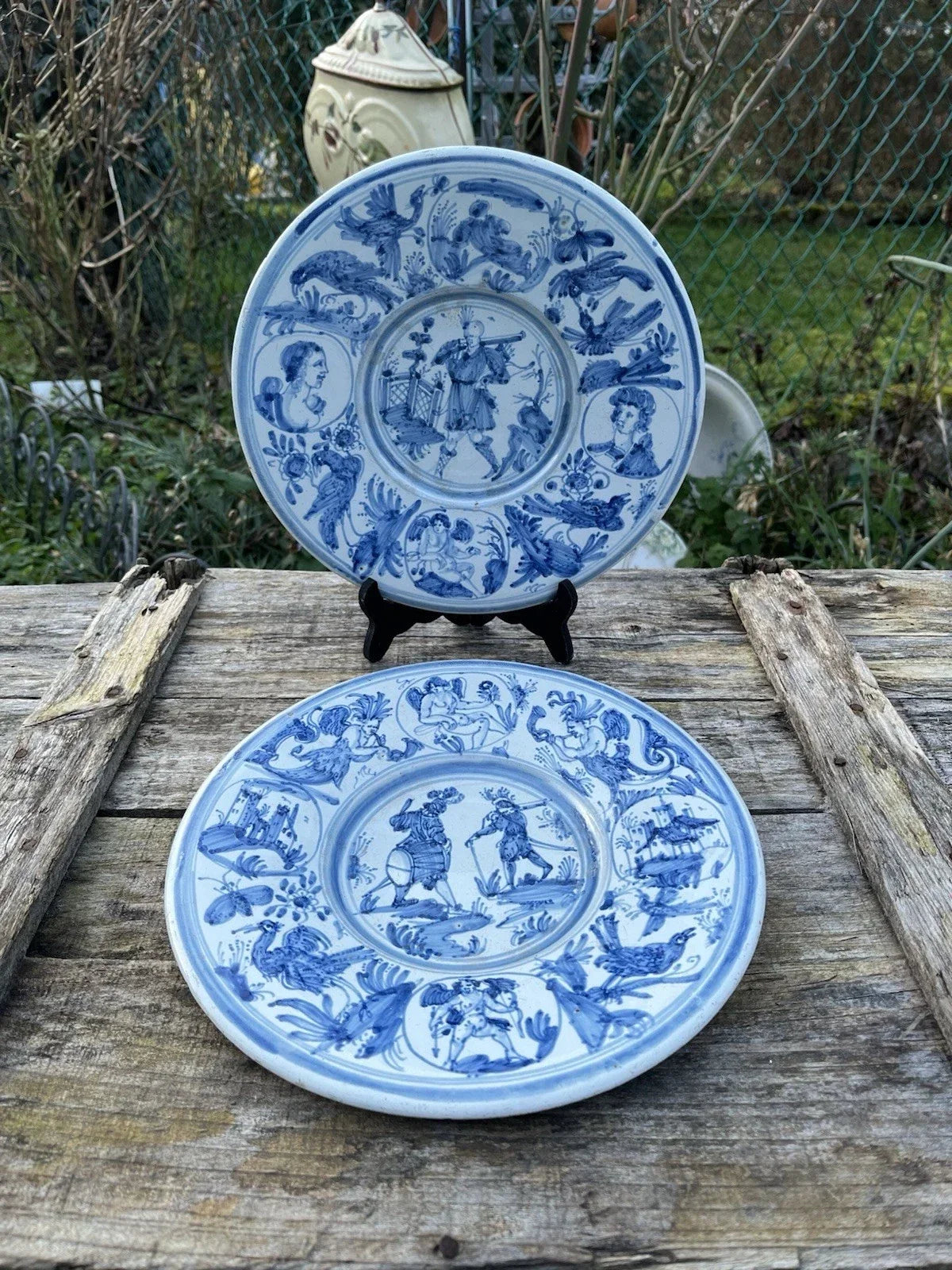 Earthenware plate