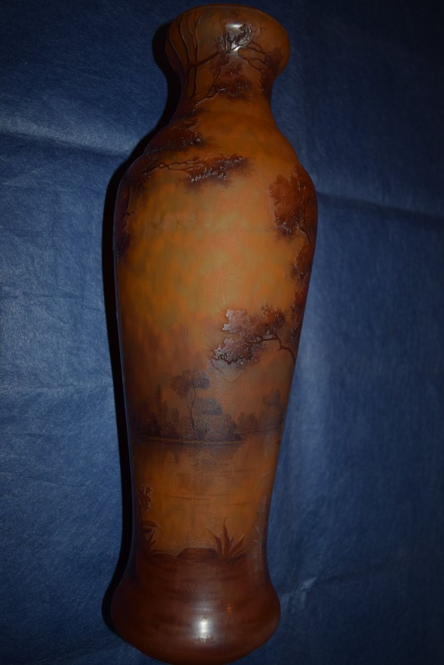 Daum vase, an exceptional piece from the Lorraine manufacture.