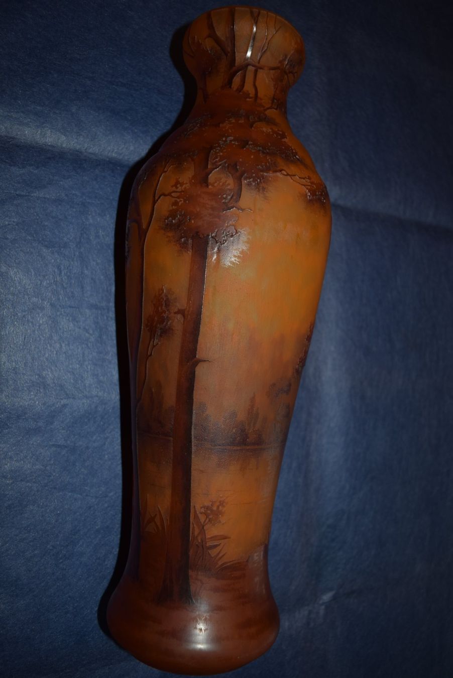Daum vase, an exceptional piece from the Lorraine manufacture.