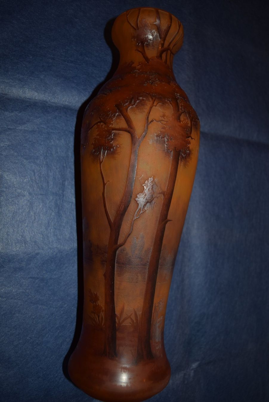 Daum vase, an exceptional piece from the Lorraine manufacture.