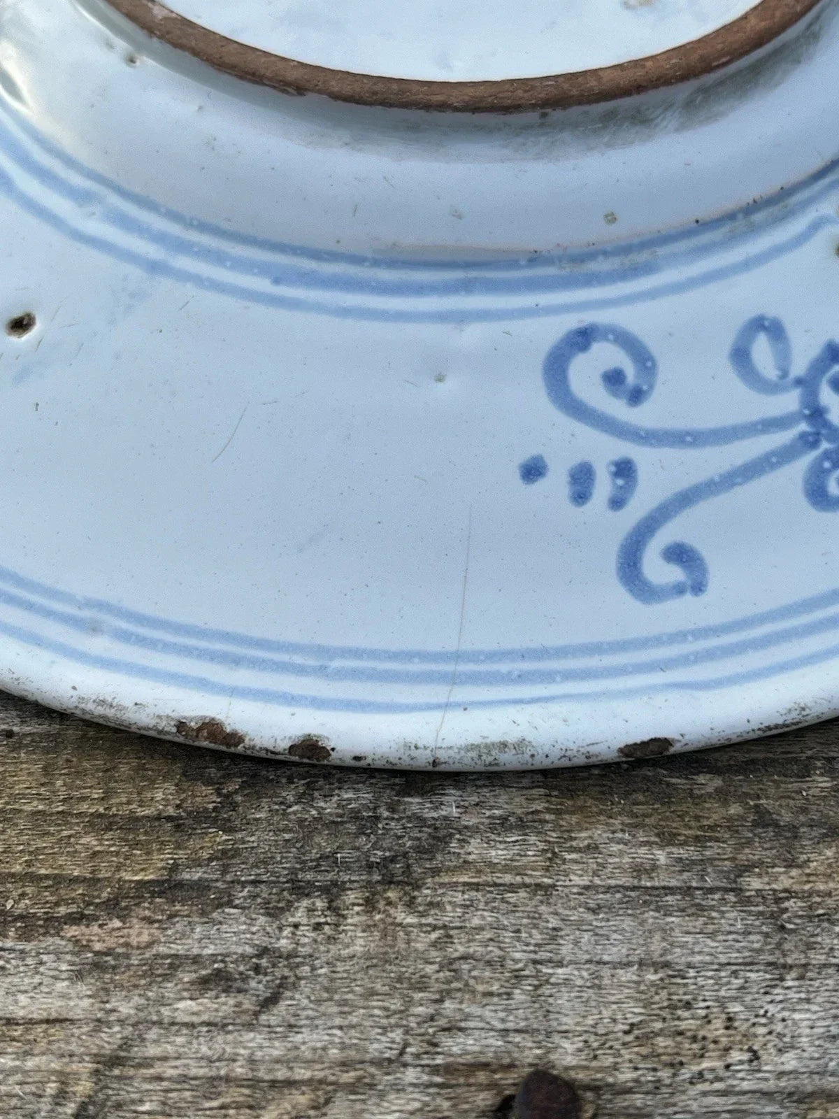 Earthenware plate