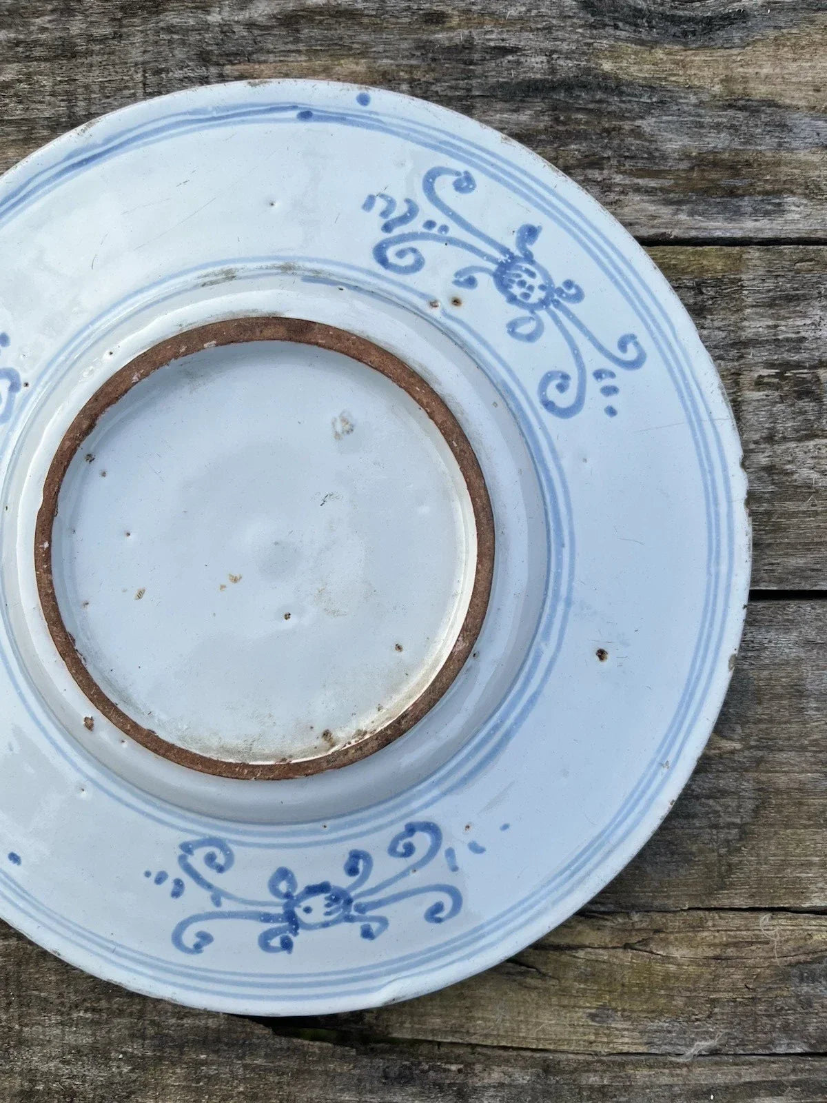 Earthenware plate