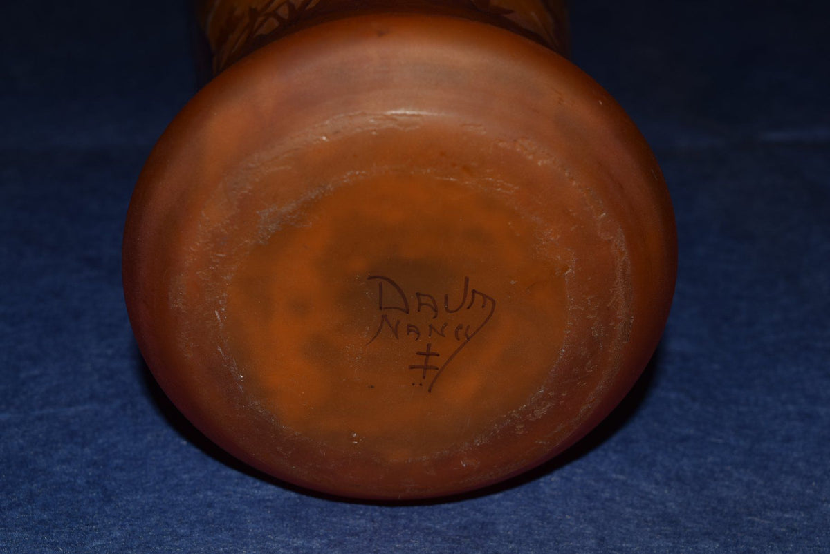 Daum vase, an exceptional piece from the Lorraine manufacture.