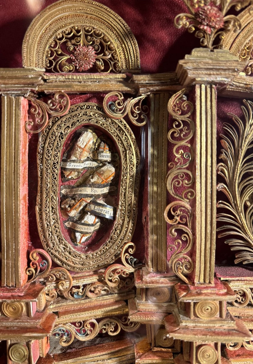 18th-century reliquary in the style of an altarpiece with 21 relics