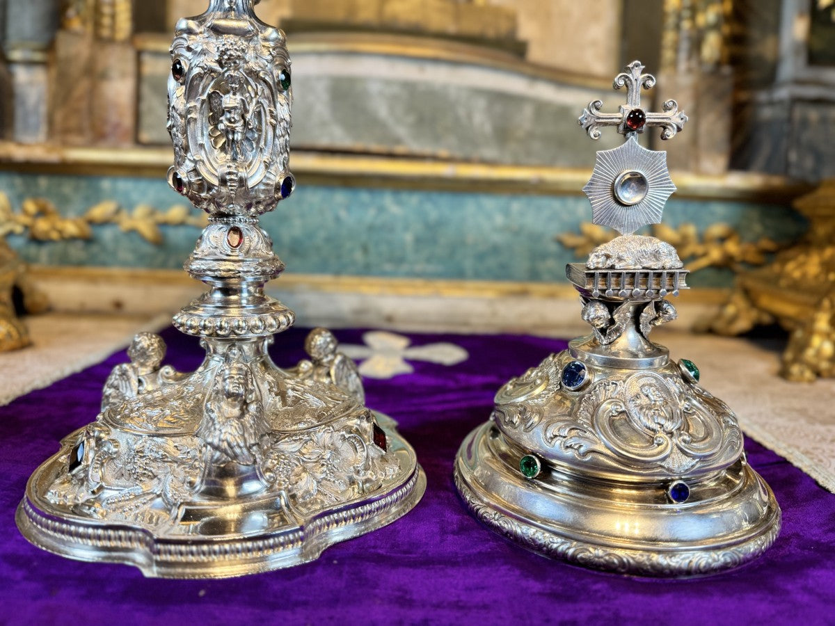 Silver ciborium, cathedral model