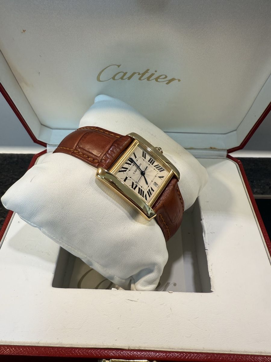 Classic 18k yellow gold Cartier Tank watch, reference 1840