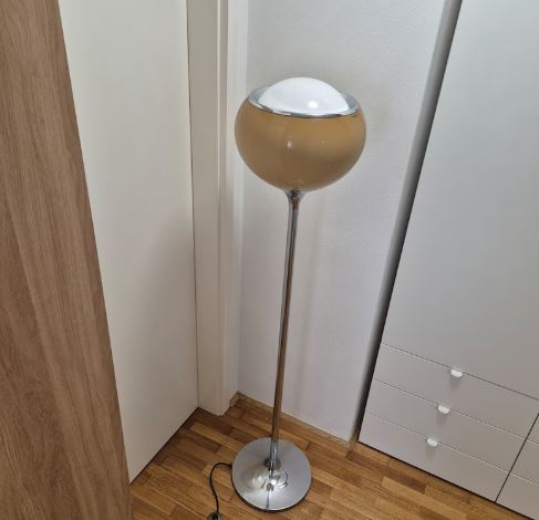 1970s Meblo Guzzini Bud Cappuccino floor lamp