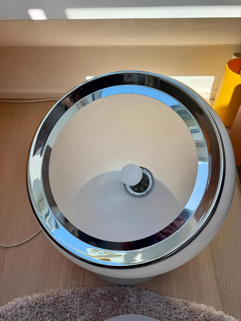 Iconic Big Clan table lamp designed by Studio 6G for Harvey Guzzini and produced by Meblo