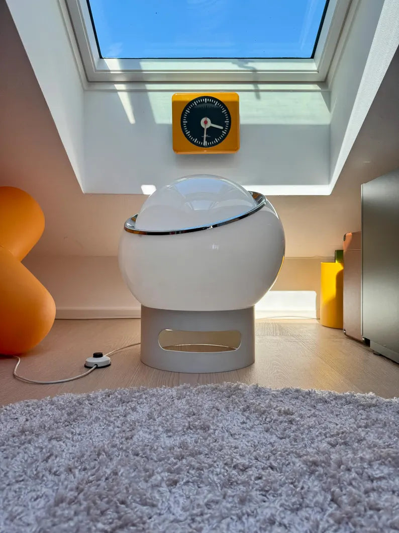 Iconic Big Clan table lamp designed by Studio 6G for Harvey Guzzini and produced by Meblo