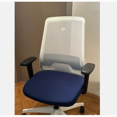 Interstuhl ergonomic office chair