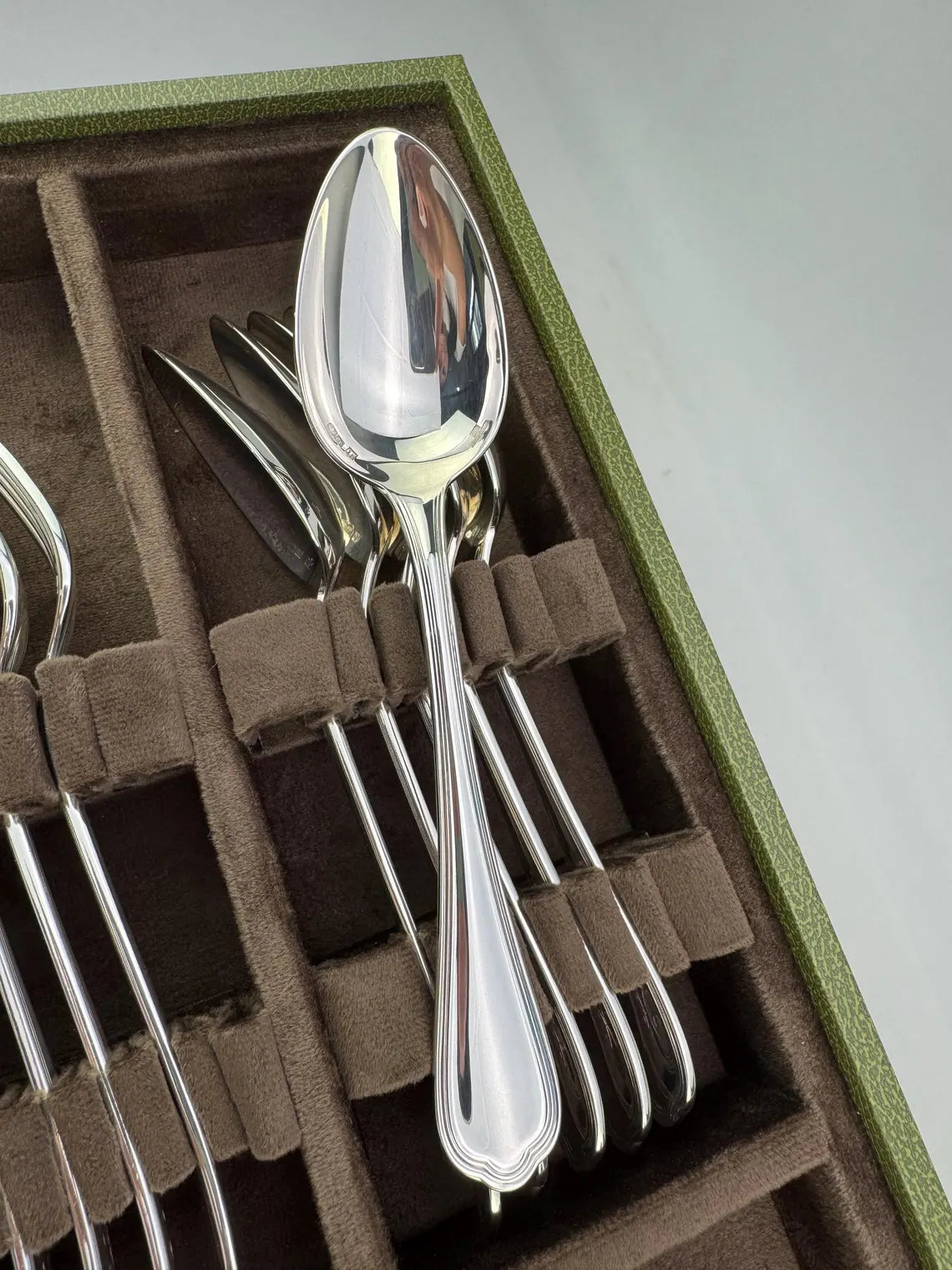 Service de table Christofle 126 pièces