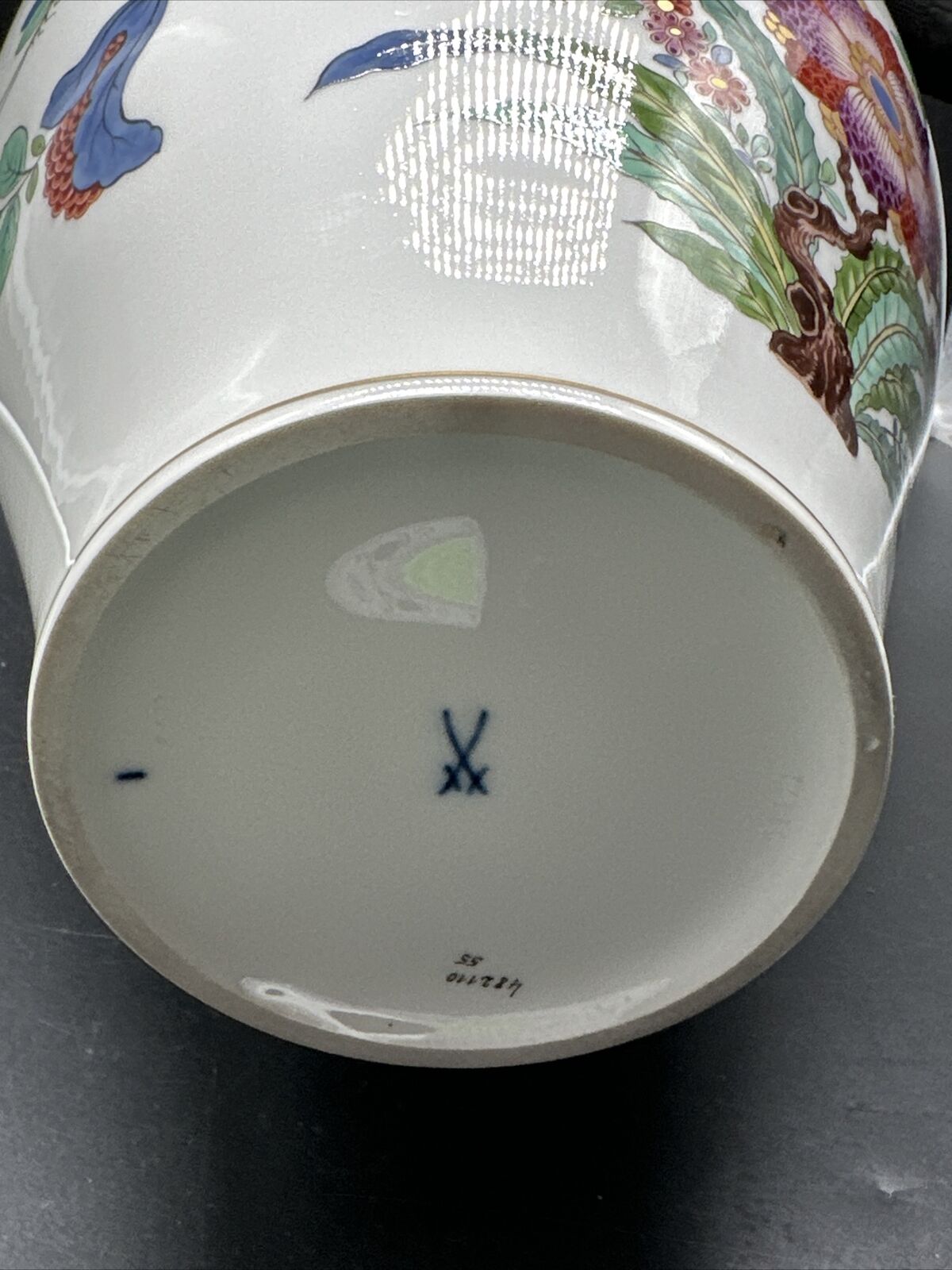 Large Meissen lidded vase