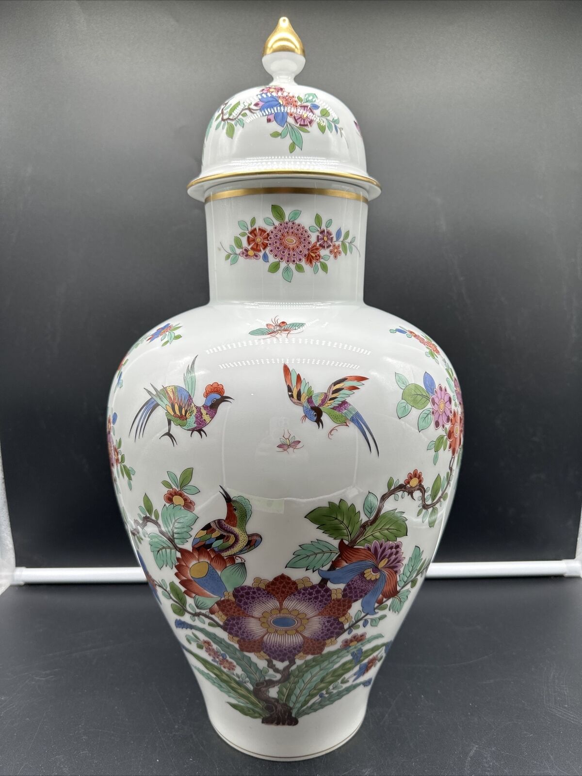 Large Meissen lidded vase