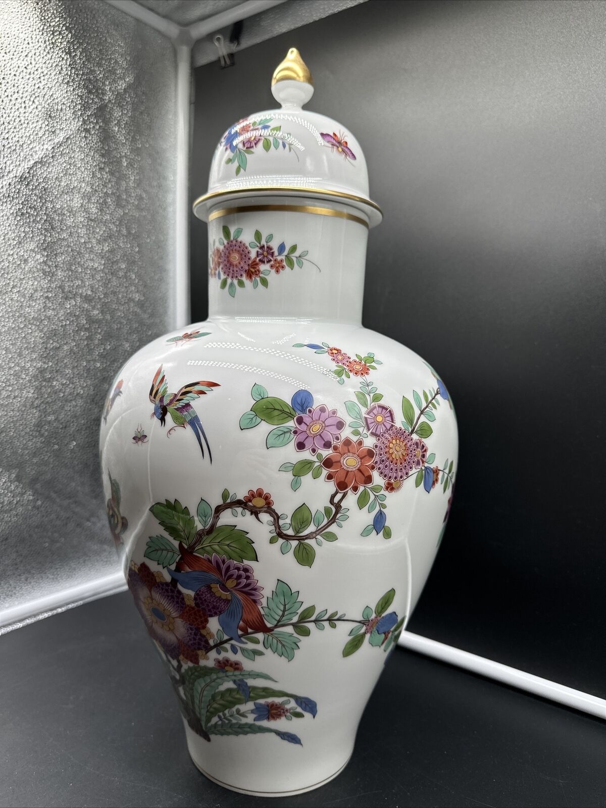 Large Meissen lidded vase