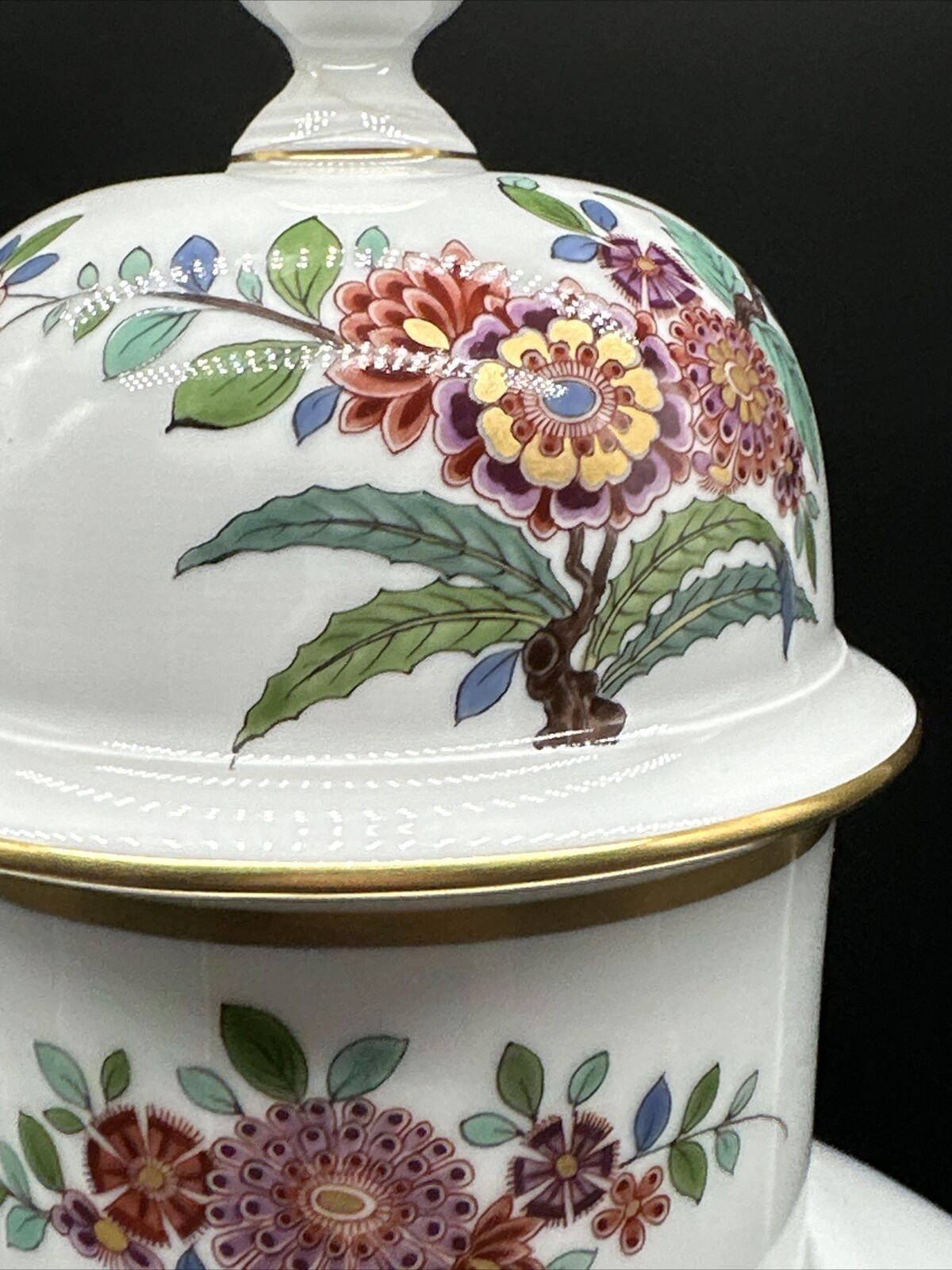 Large Meissen lidded vase