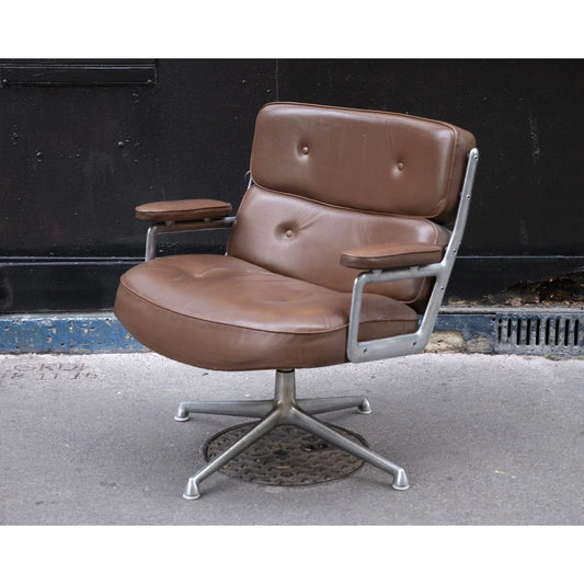 Charles & Ray Eames Lobby Chair - Herman Miller - Vintage