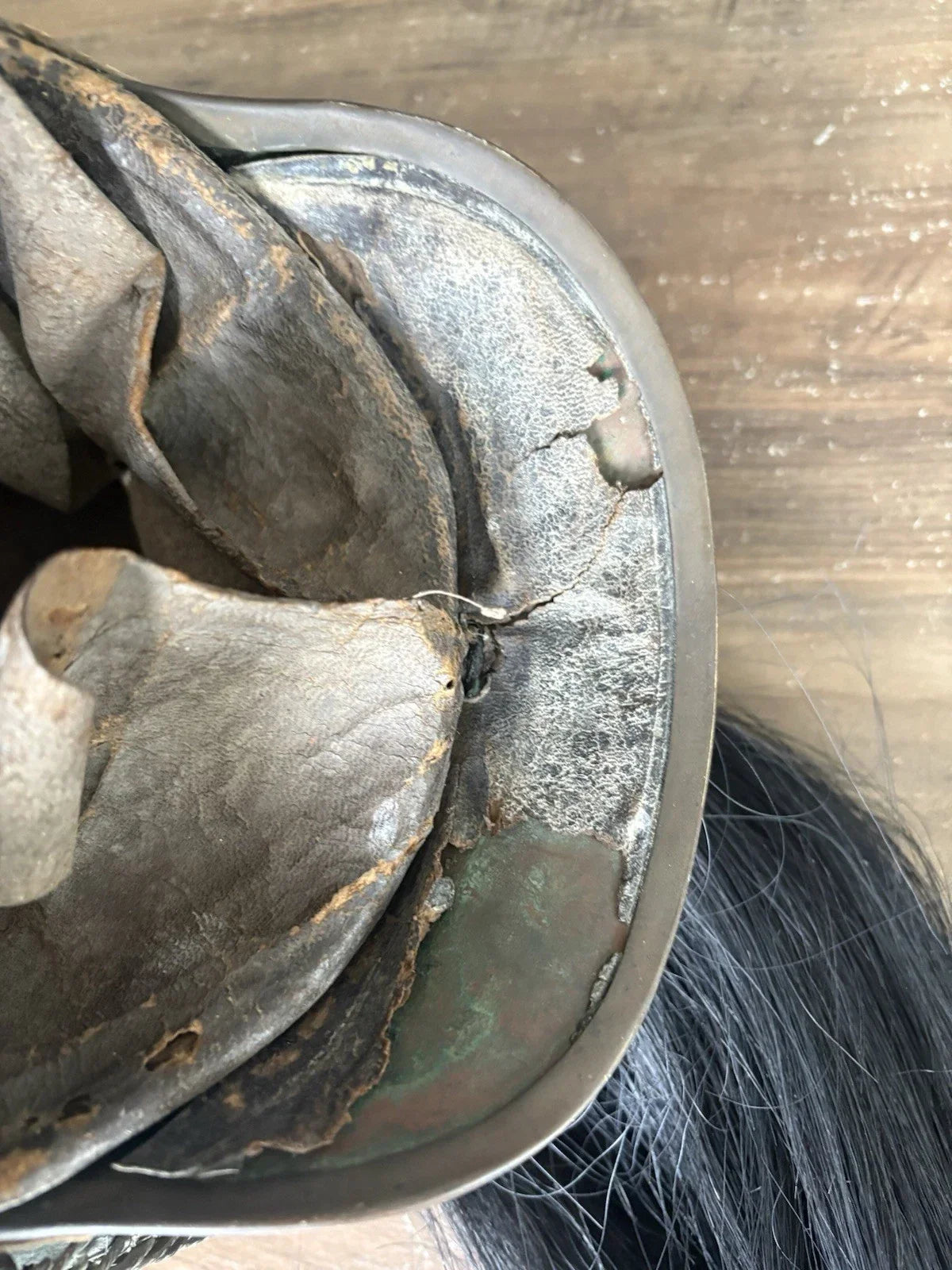 Casque militaire modèle 1858 d'officier de dragon