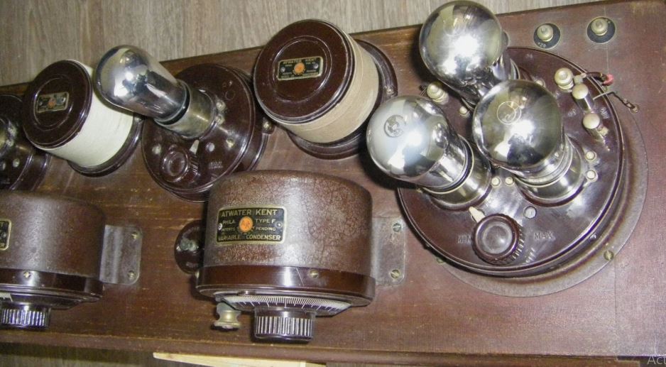 Vintage radio