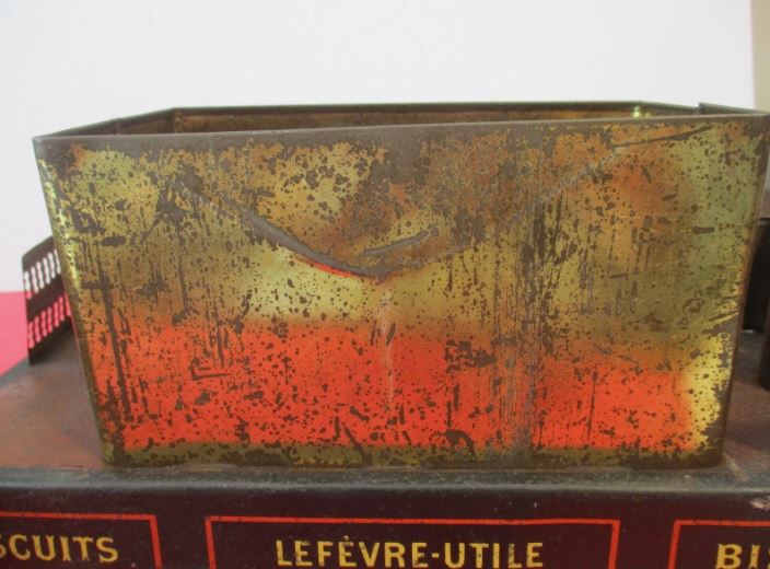 Vintage Lefèvre biscuit tin