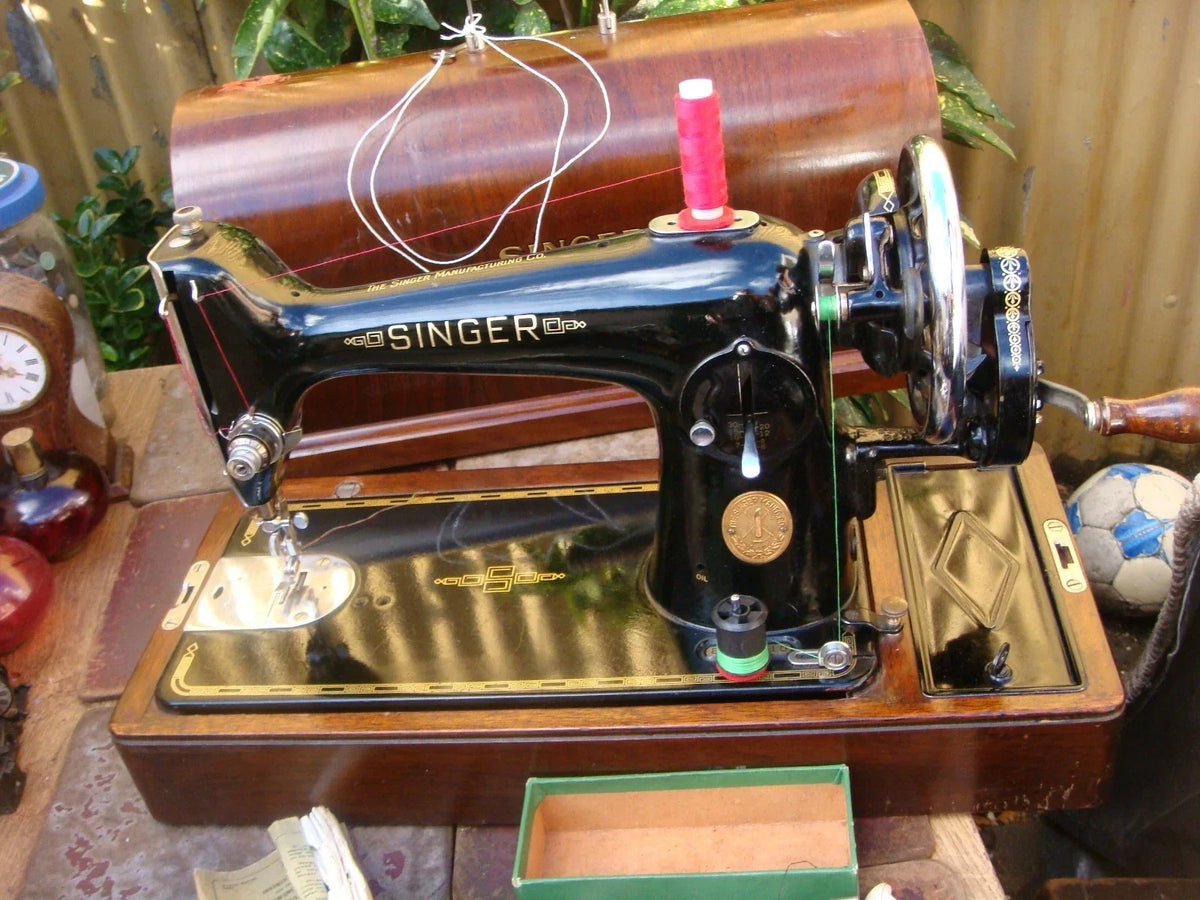 Machine à coudre vintage singer 201k