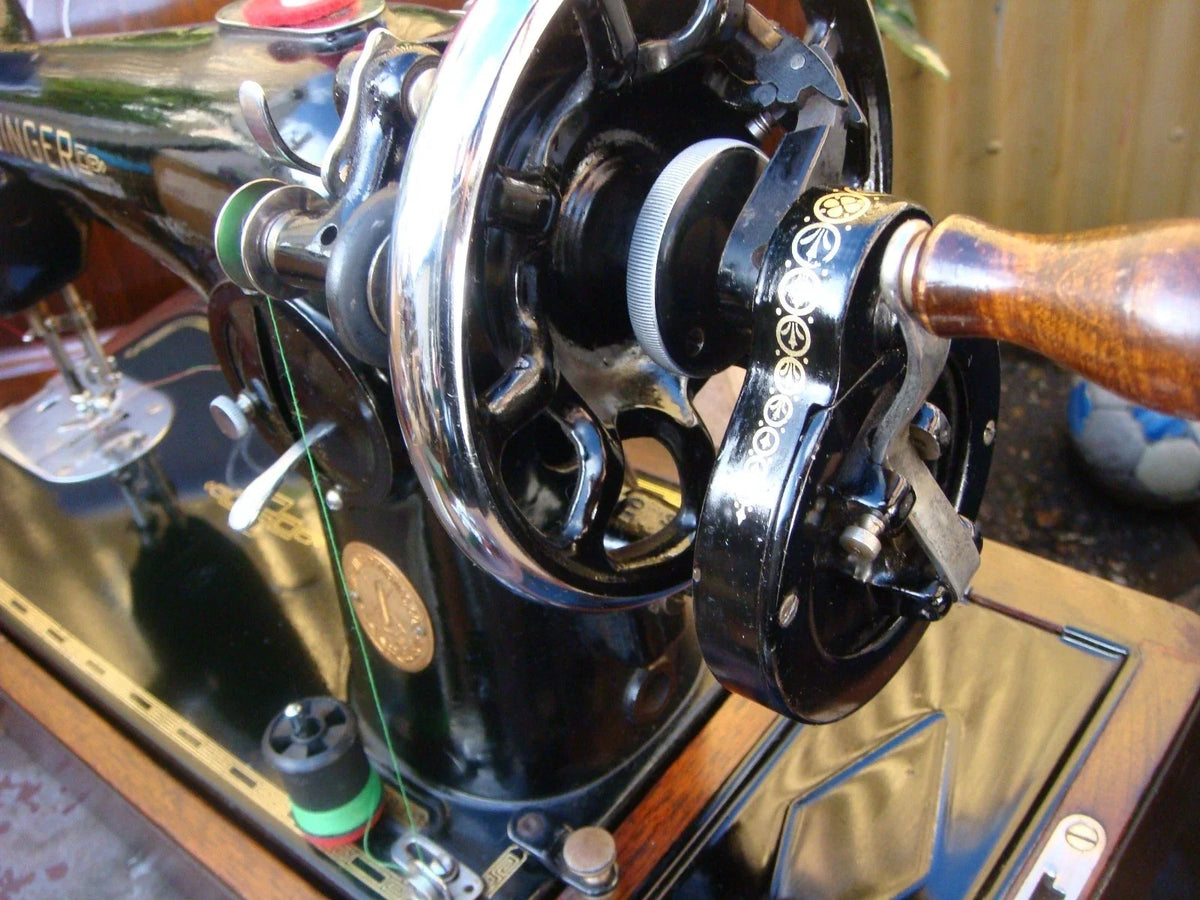 Machine à coudre vintage singer 201k