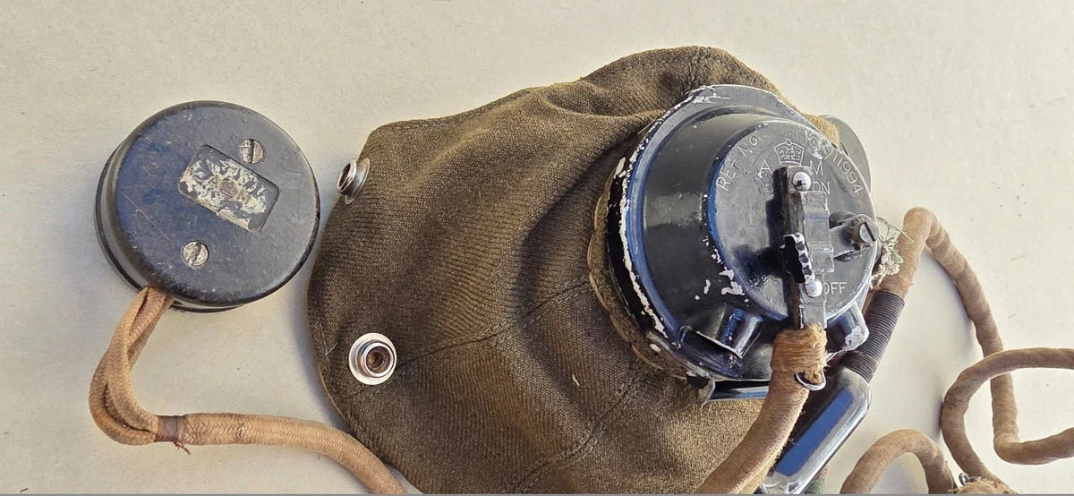 Masque à oxygène royal air force, datant de la seconde guerre mondiale