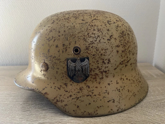 Casque militaire allemand authentique de type Stahlhelm