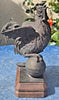 Statuette en bronze représentant un coq liberté