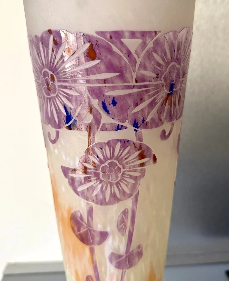 Large period columbine vase