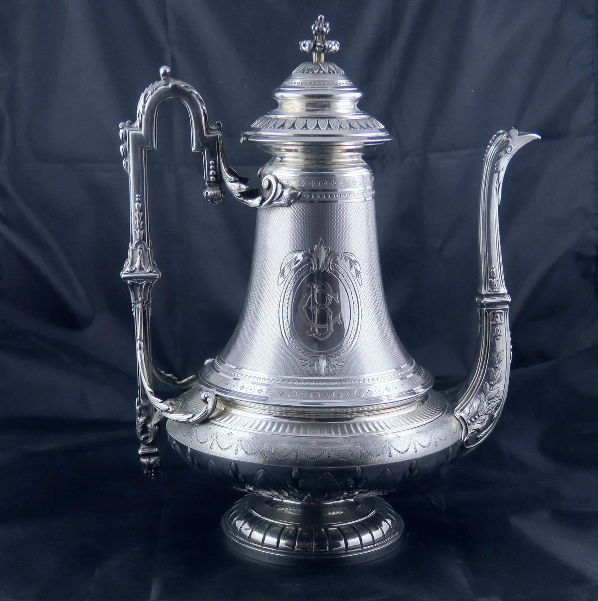 Set consisting of a coffee pot, a milk jug and a sugar bowl