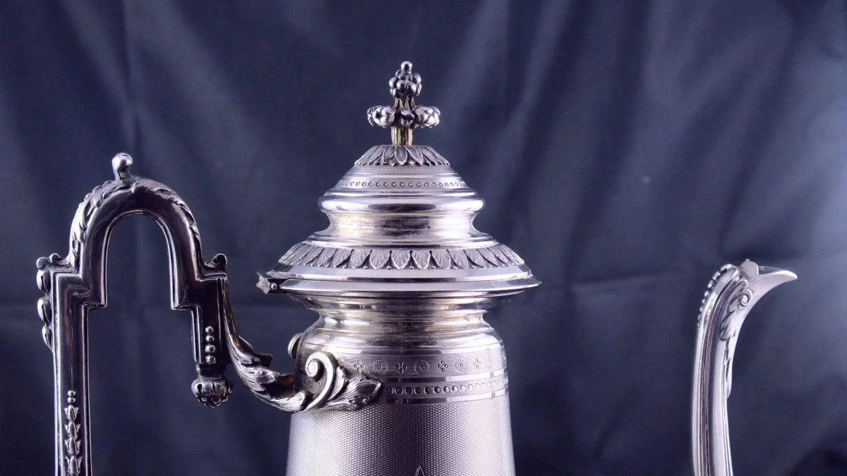 Set consisting of a coffee pot, a milk jug and a sugar bowl