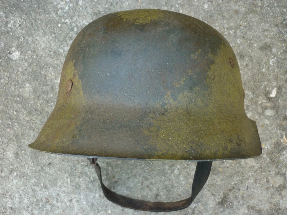 Casque allemand M42 authentique en camouflage deux tons
