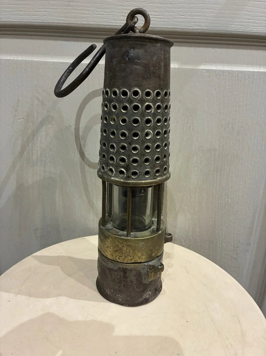 Miner's lamp
