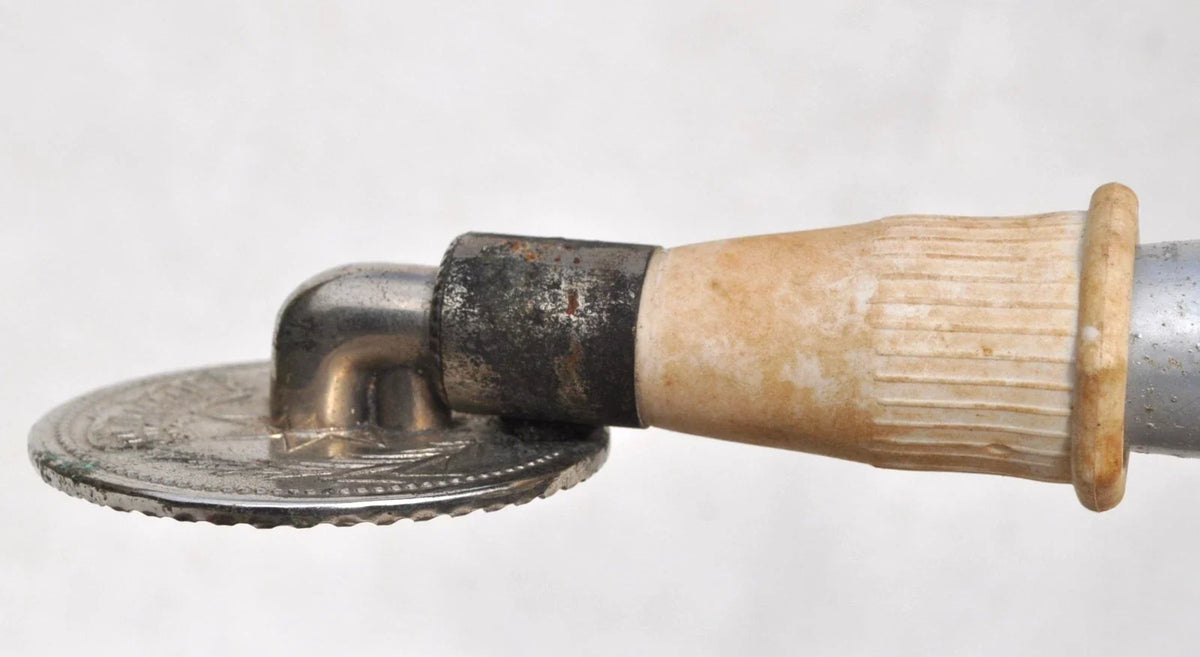 Cylinder phonograph with working mechanism